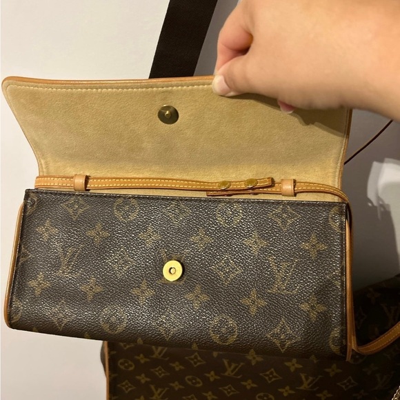 Louis Vuitton Pochette Twin GM EUC - Picture 7 of 7